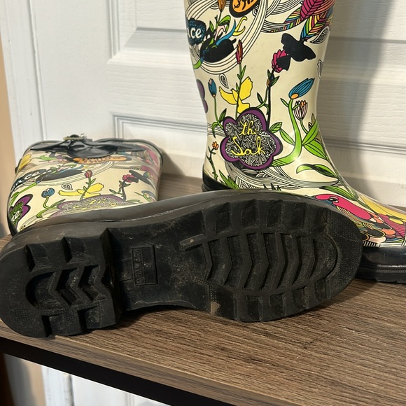 THE SAK WOMEN. WINTER BOOTS ART PRINTS PATTERNS PEACE in size 8 - Picture 9 of 9